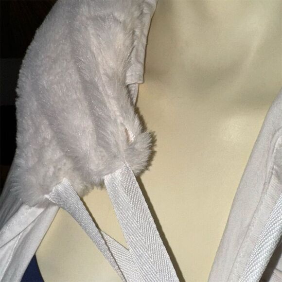 Hunkemöller Neck Massage Arm Rest Hot/Cold Therapy Portable Wrap - Picture 1 of 4